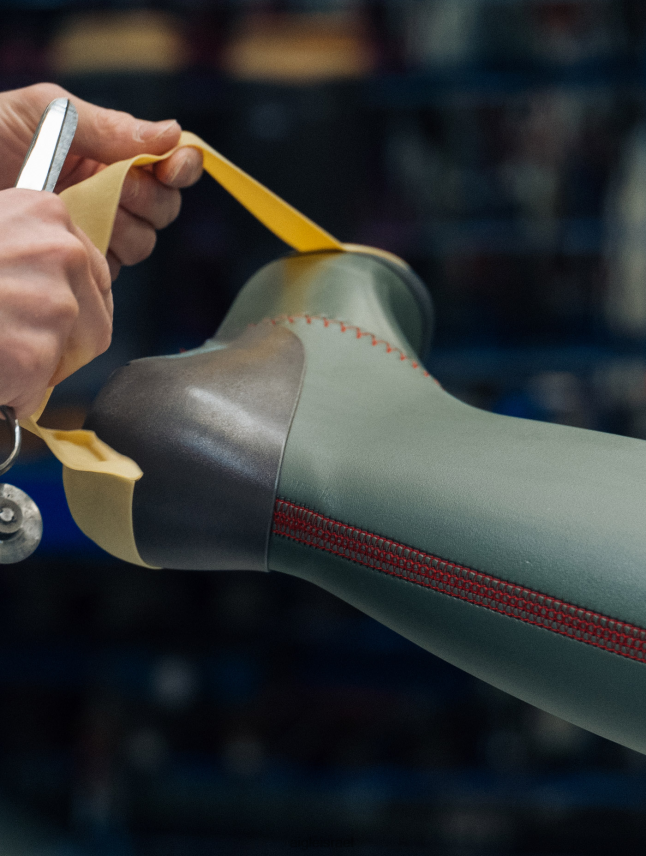 נשים נואר Aigle עקבים עשויים במגפי גשם של צרפת מגפיים 8V6ZVZ702